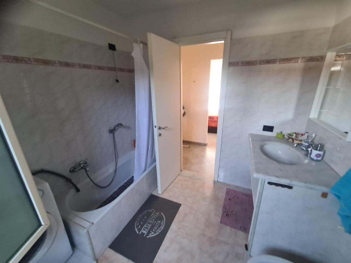 Babanhouse Fiumaretta 250M Dalla Spiaggia Fiumaretta di Ameglia Exterior foto