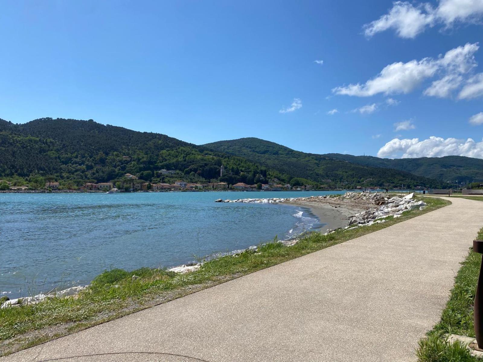 Babanhouse Fiumaretta 250M Dalla Spiaggia Fiumaretta di Ameglia Exterior foto